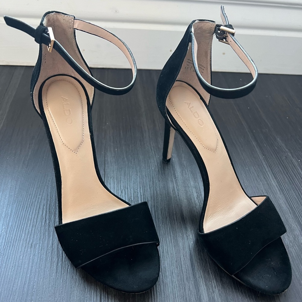 Aldo black velvet stappy heels